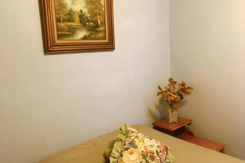 Photo of Bedroom in Houghton Lake