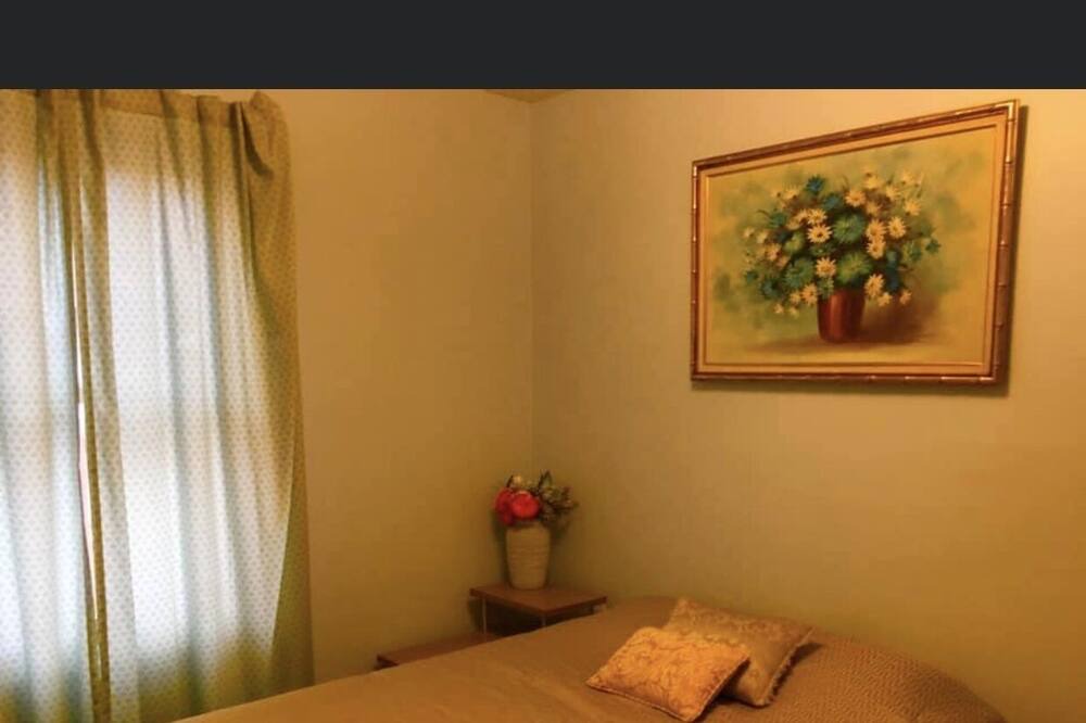 Photo of Bedroom in Houghton Lake