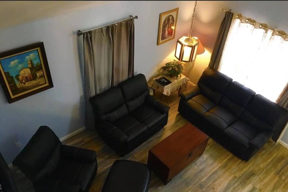 Photo of Livingroom in Houghton Lake