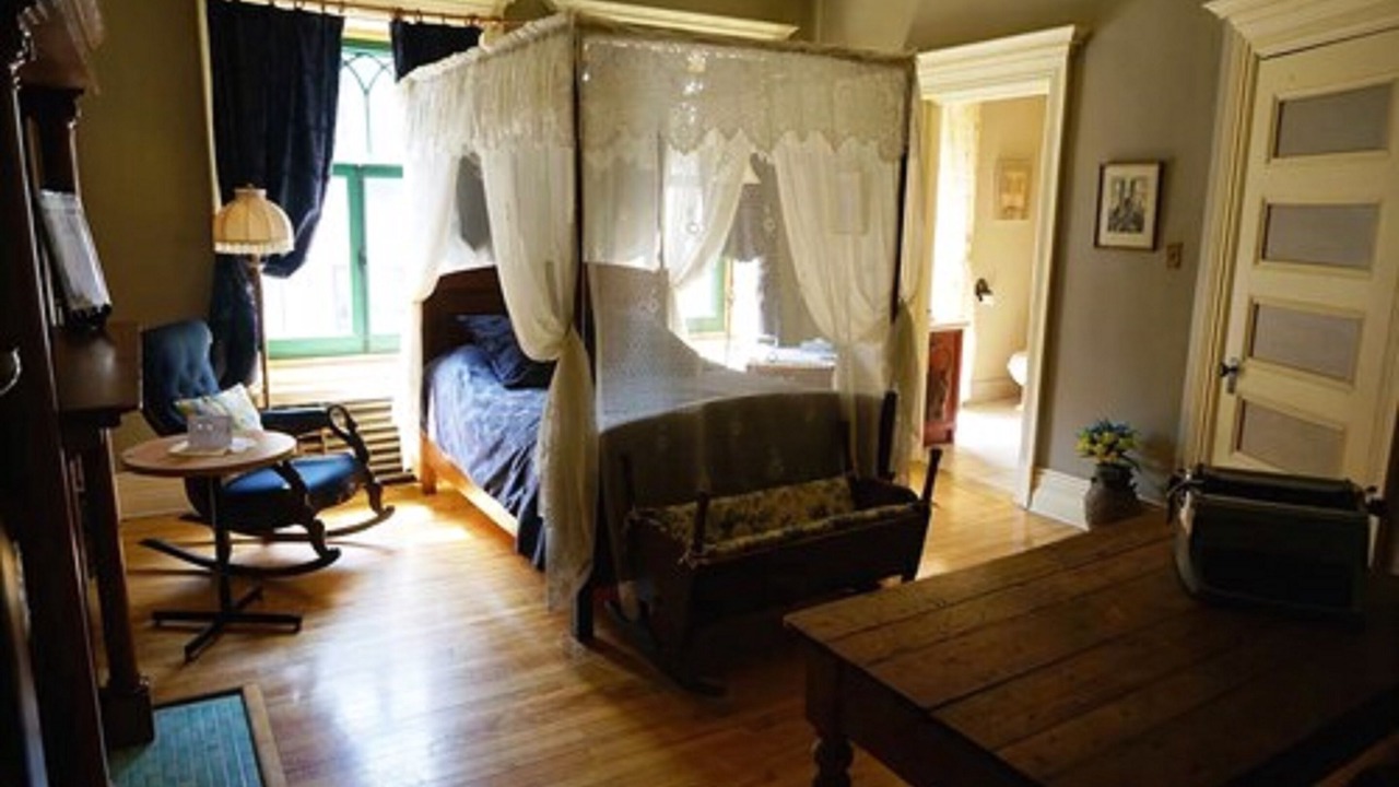 Photo of Livingroom in Old Quebec
