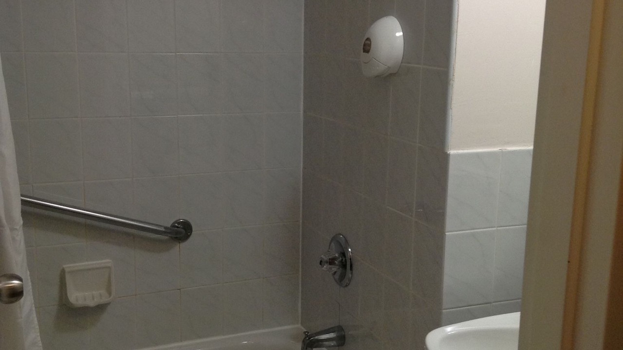 Photo of Bathroom in Shakespeare