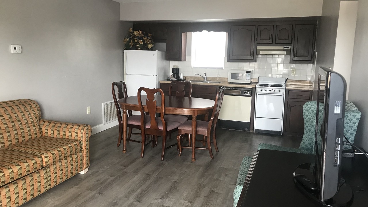 Photo of Livingroom in Northeast Virginia Beach
