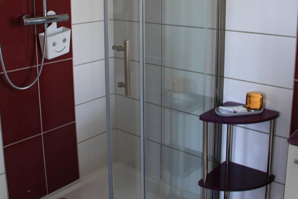 Photo of Bathroom in Roissy-en-France