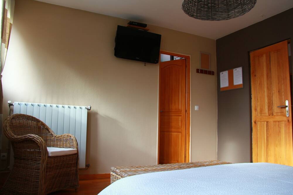 Photo of Bedroom in Roissy-en-France