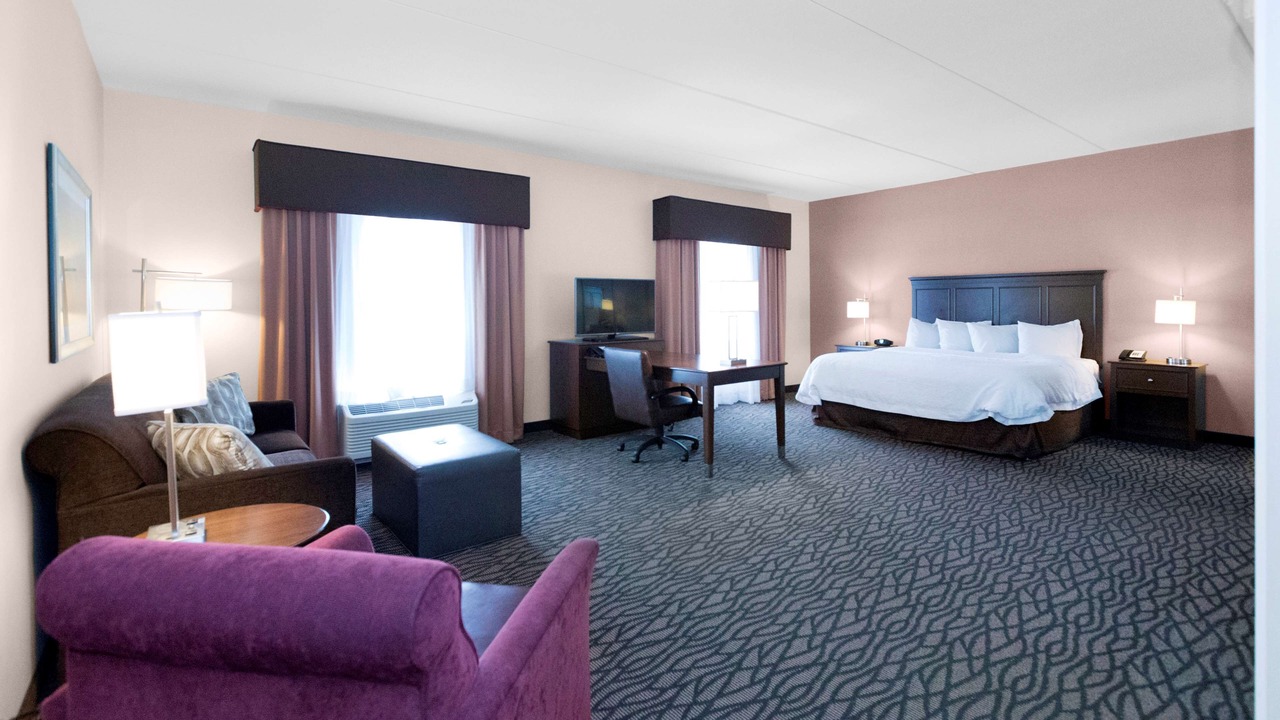 Photo of Livingroom in Homeacre-Lyndora