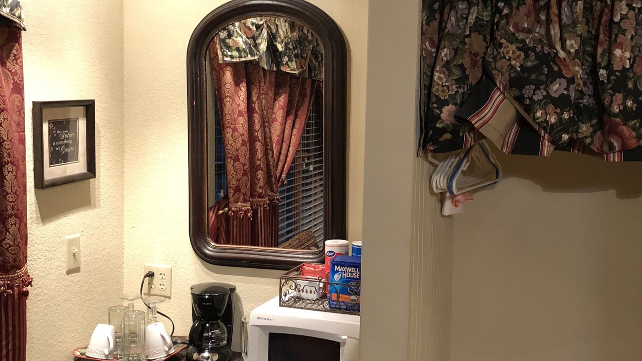 Photo of Bedroom in Eureka Springs Historic District