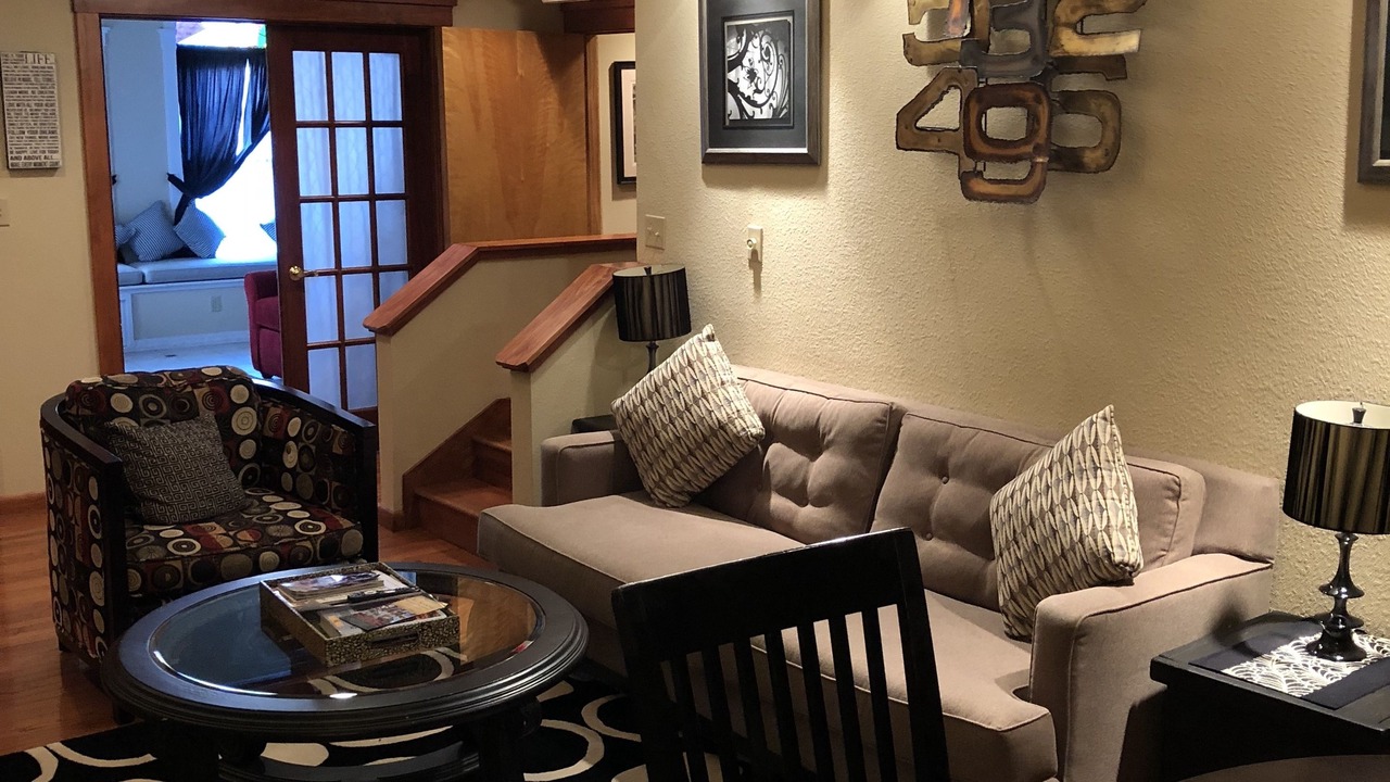 Photo of Livingroom in Eureka Springs Historic District
