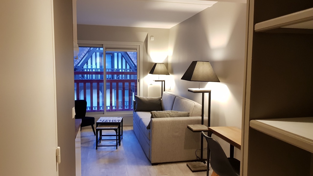 Photo of Bedroom in Deauville City Centre