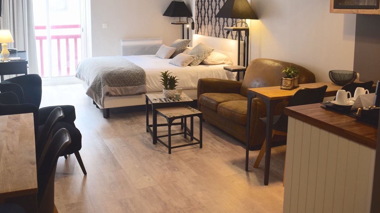 Photo of Bedroom in Deauville City Centre
