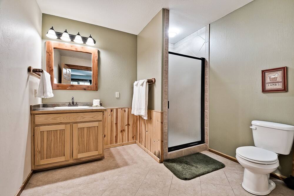 Photo of Bathroom in Sylvan Shores