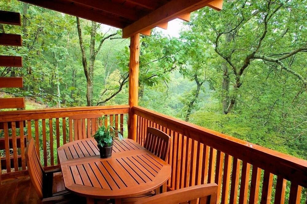 Photo of Patio Balcony in Sylvan Shores