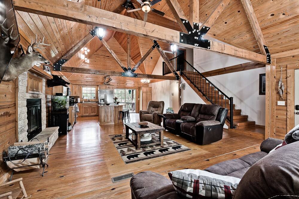 Photo of Livingroom in Sylvan Shores