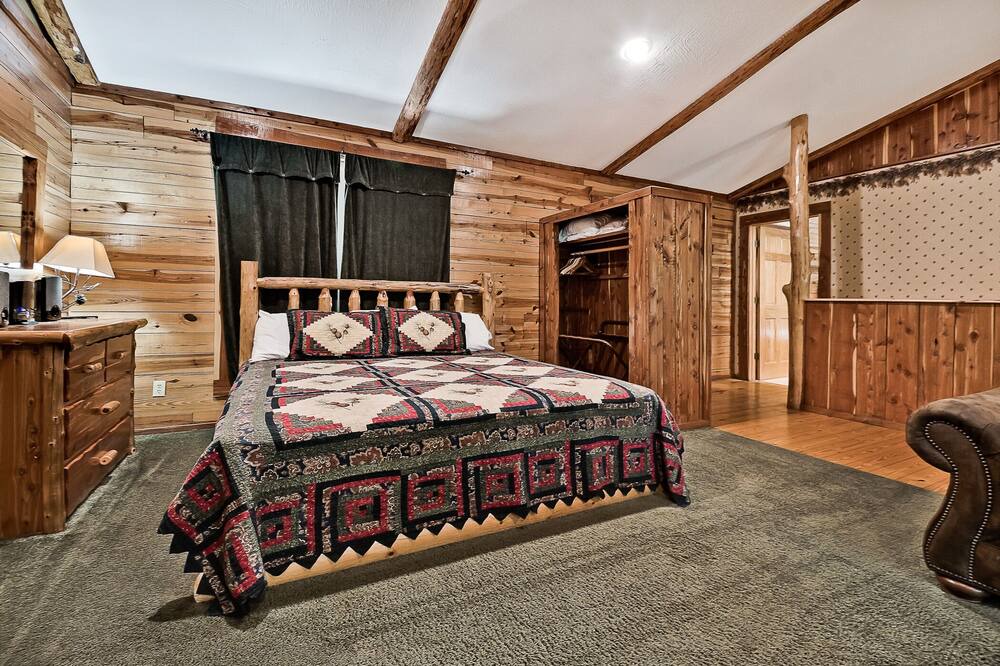 Photo of Bedroom in Sylvan Shores