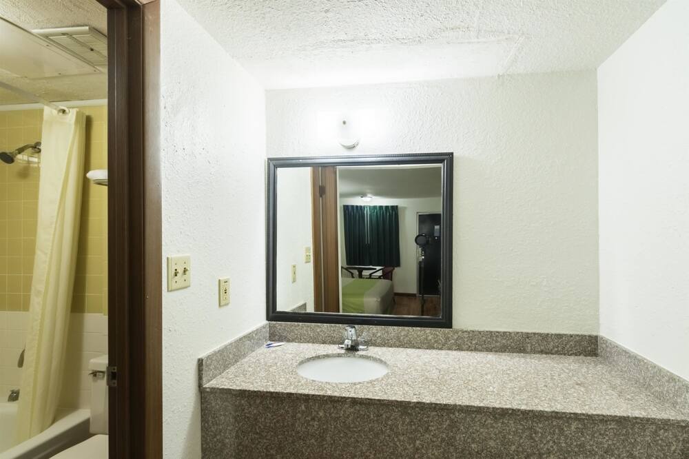 Photo of Bathroom in Mattoon