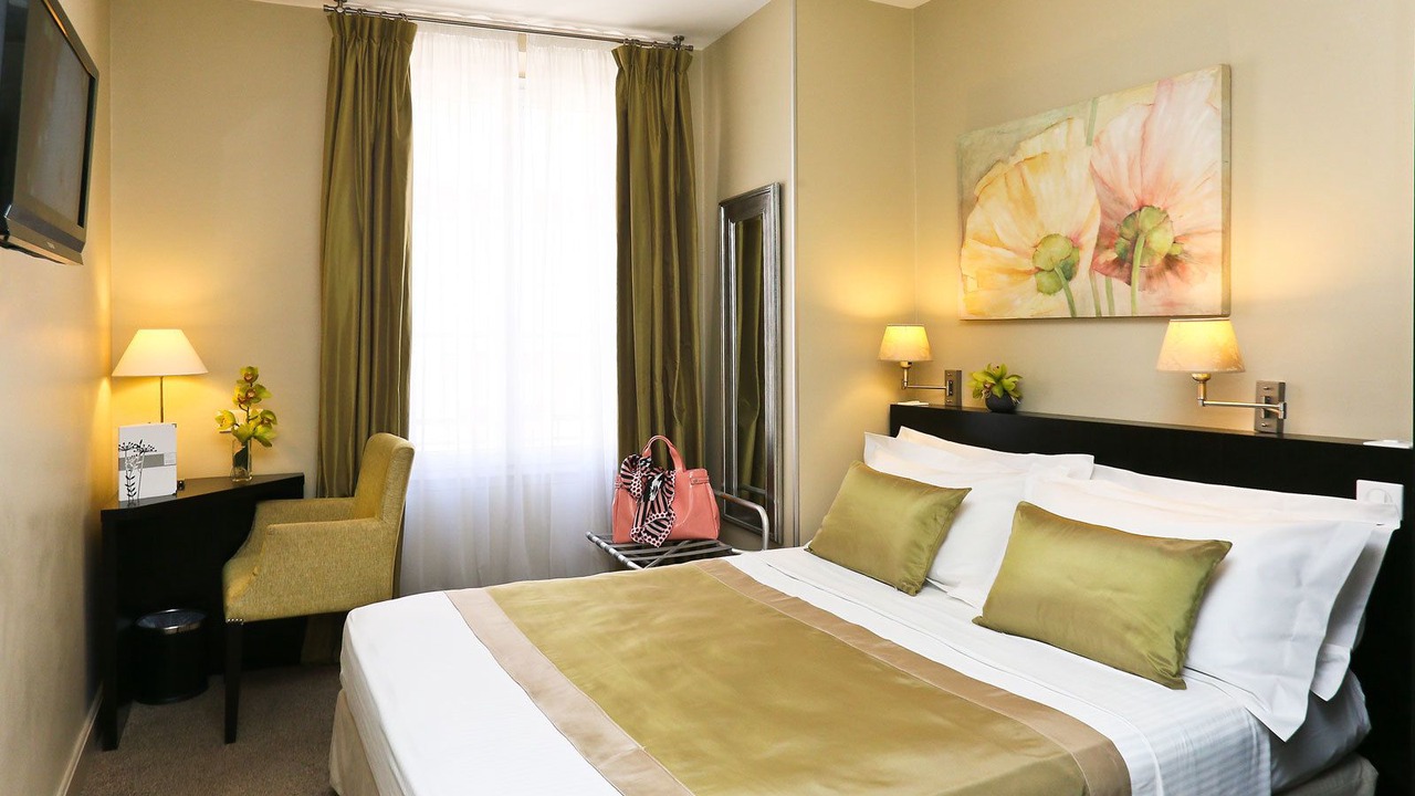 Photo of Bedroom in Antibes Old Town