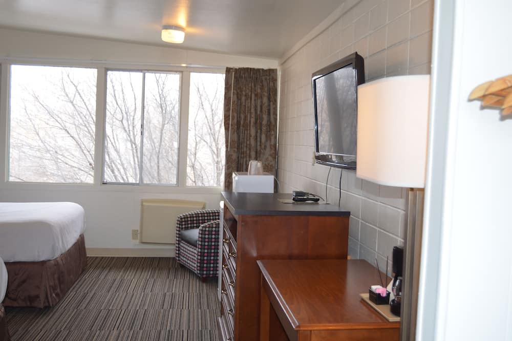 Photo of Bedroom in Lander
