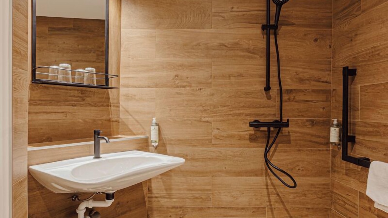 Photo of Bathroom in Carnot - Gailleton