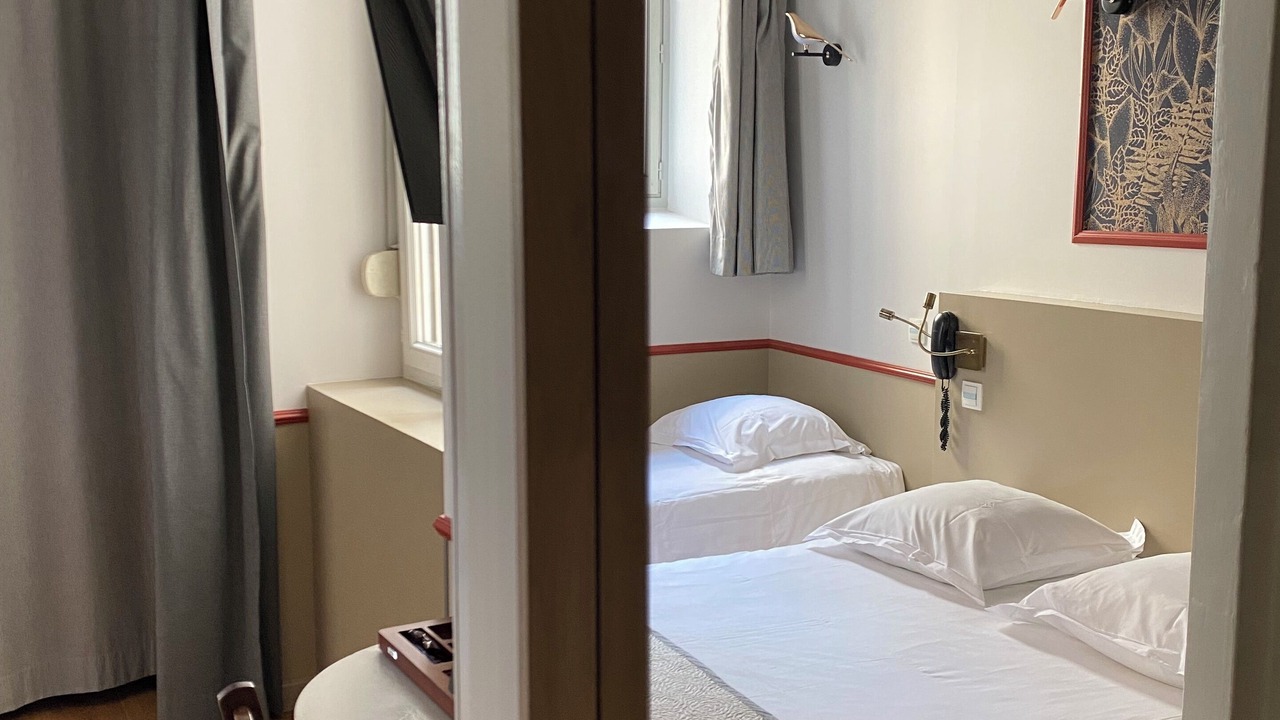 Photo of Bedroom in Carnot - Gailleton