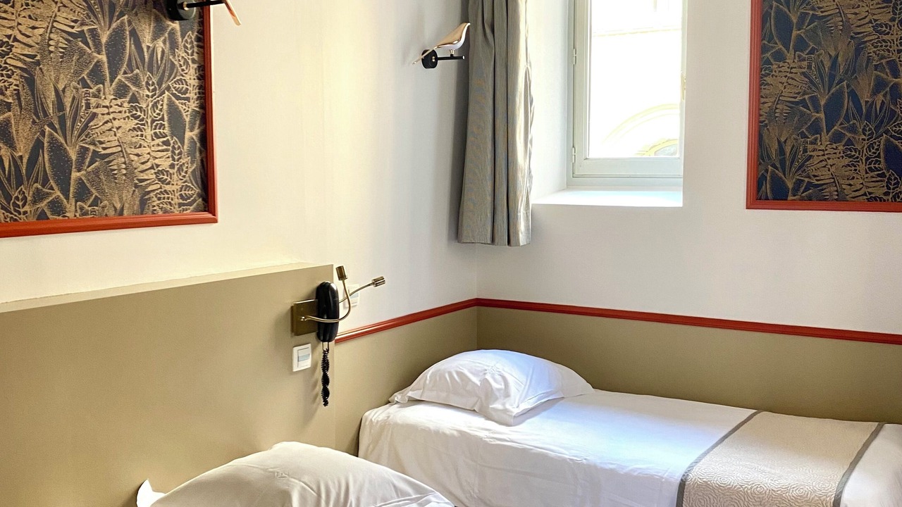 Photo of Bedroom in Carnot - Gailleton