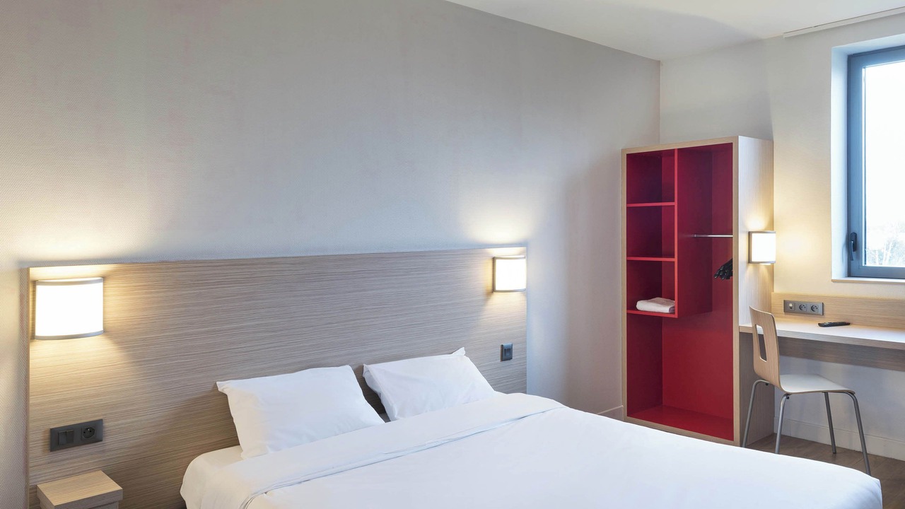 Photo of Bedroom in Laval