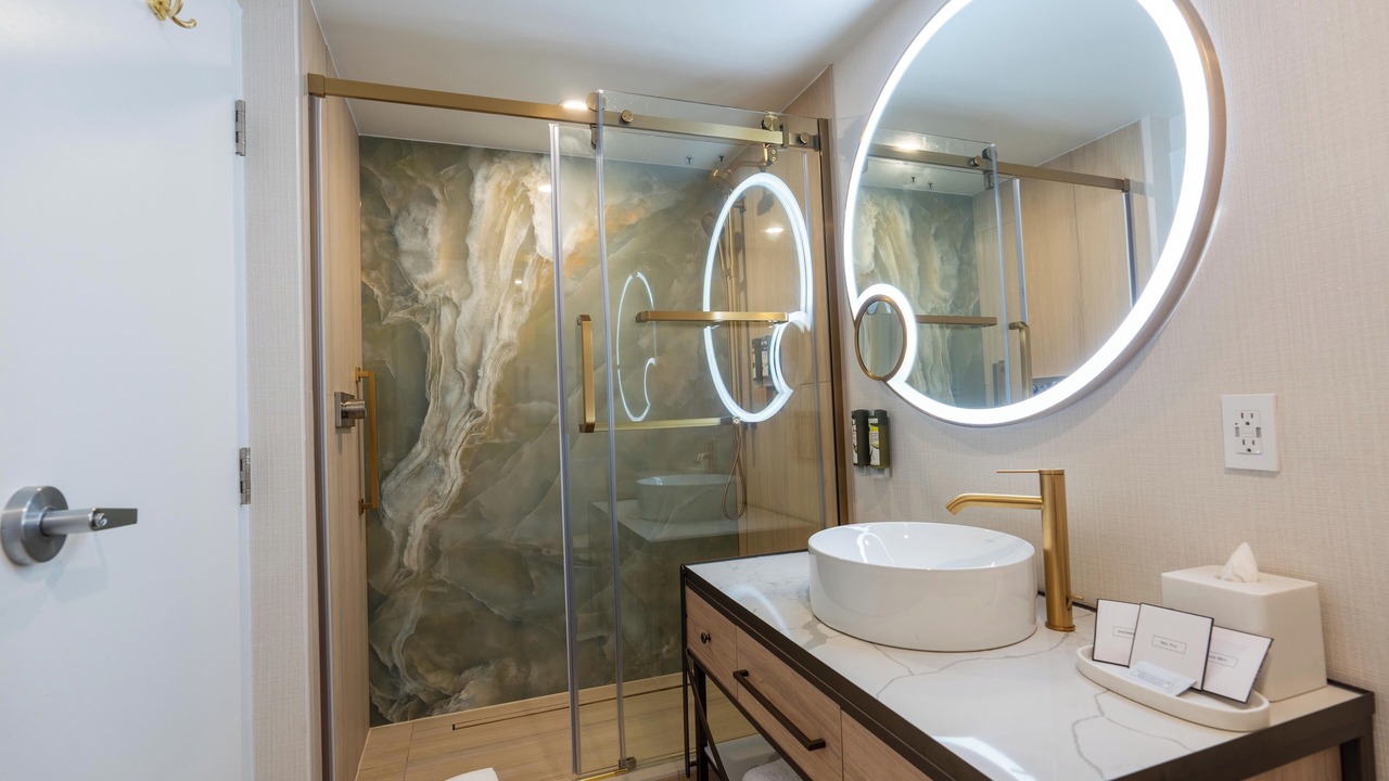 Photo of Bathroom in Mono
