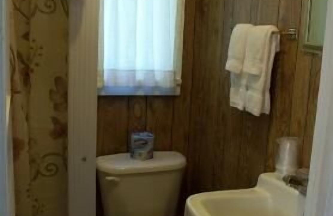 Photo of Bathroom in Adelma Beach