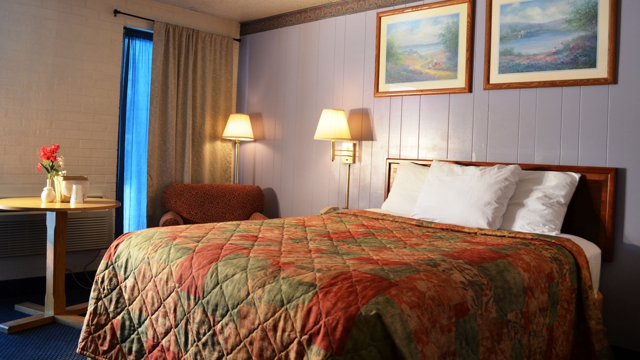 Photo of Bedroom in Bluefield