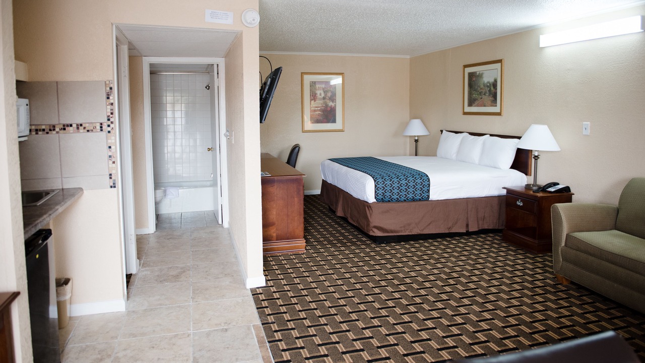Photo of Livingroom in Grandview Plaza