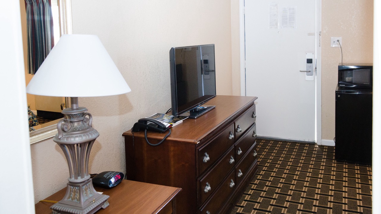 Photo of Bedroom in Grandview Plaza