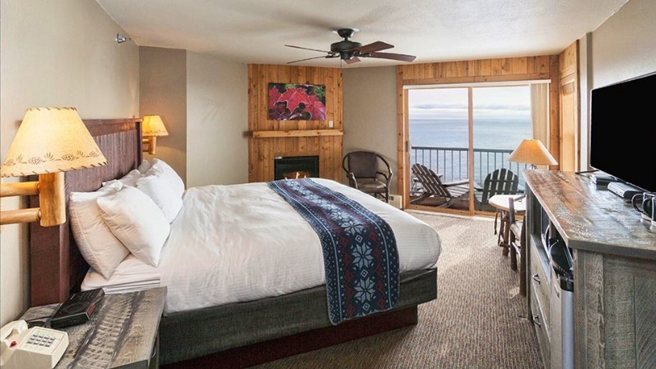 Photo of Livingroom in Beaver Bay