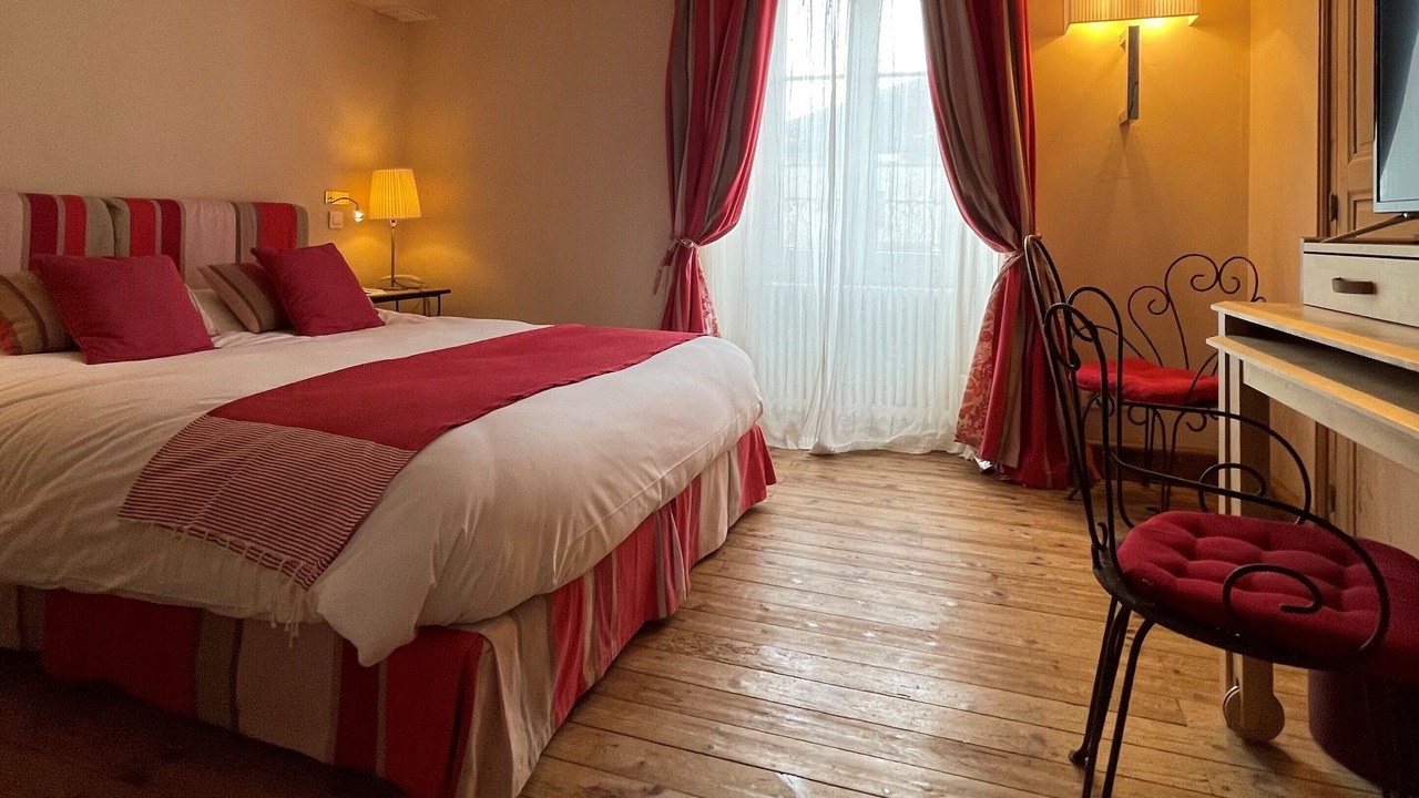 Photo of Bedroom in Lussac-les-Chateaux