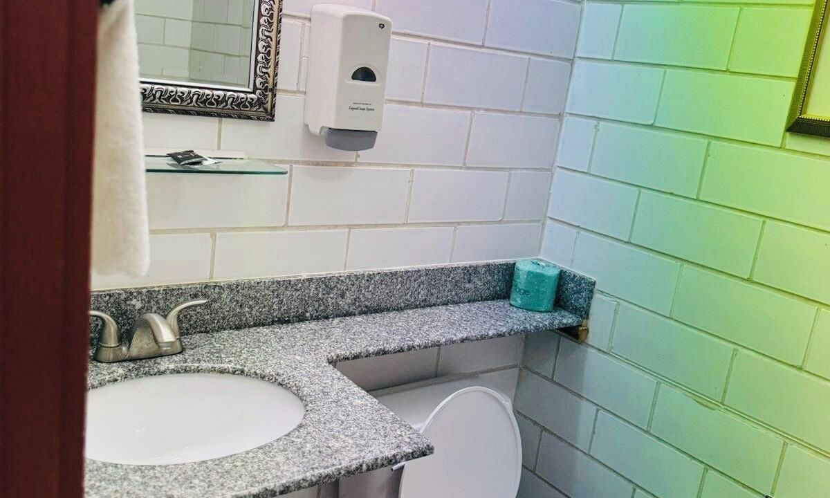 Photo of Bathroom in Scottsboro