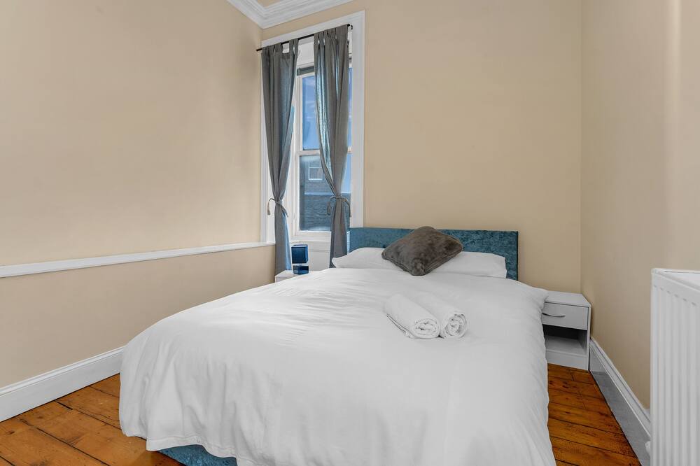 Photo of Bedroom in Leith
