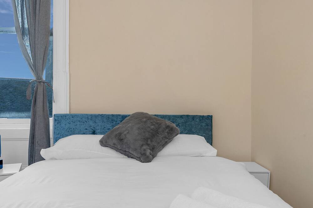 Photo of Bedroom in Leith