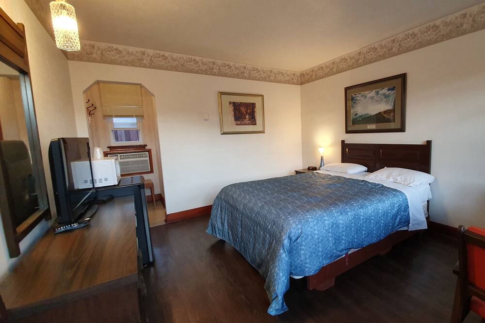 Photo of Bedroom in Fort Erie