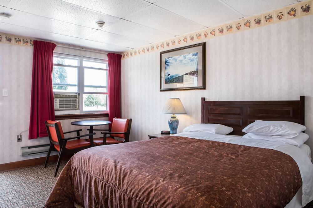 Photo of Bedroom in Fort Erie