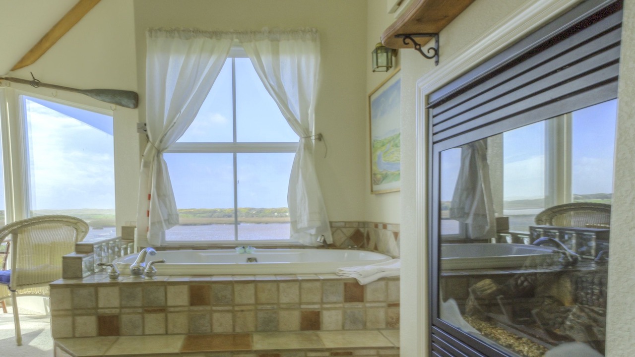 Photo of Bedroom in Moss Landing