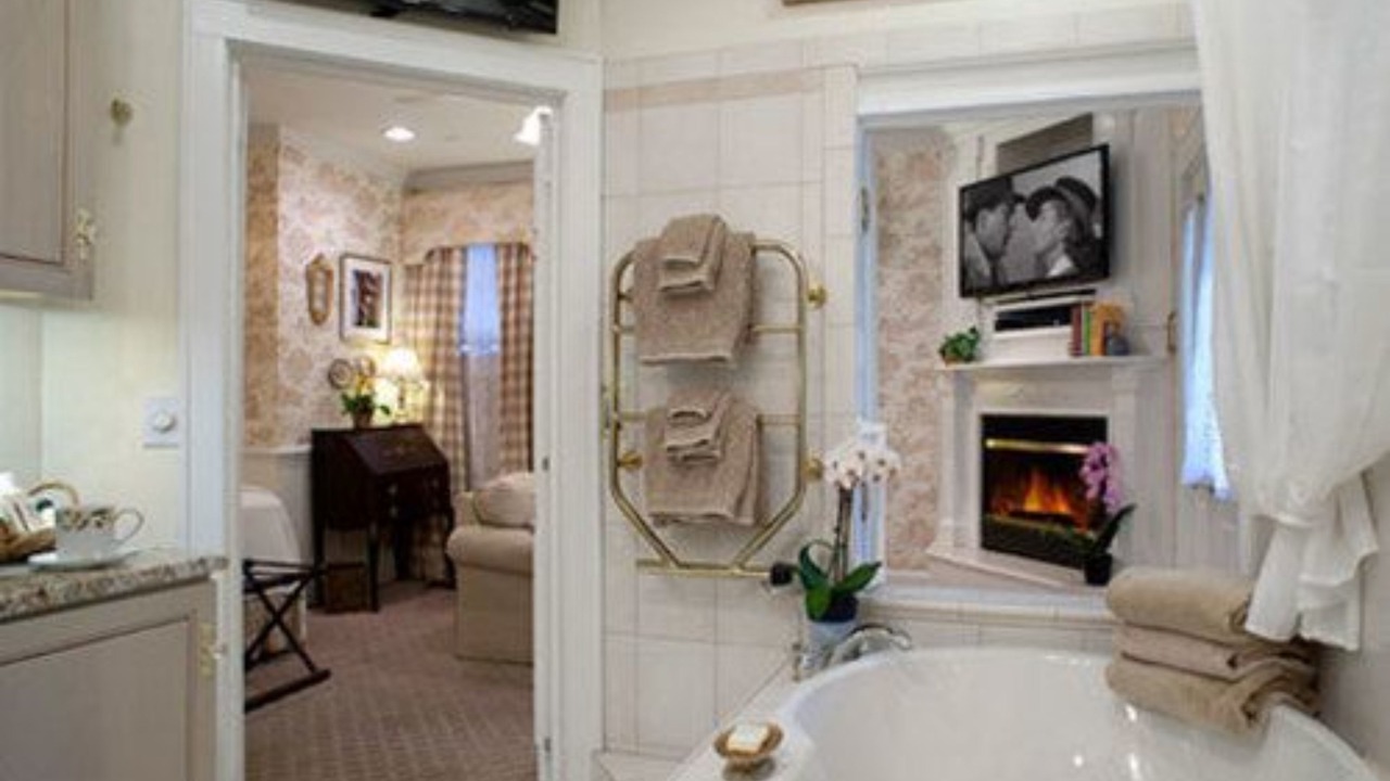 Photo of Bedroom in Historic Montford