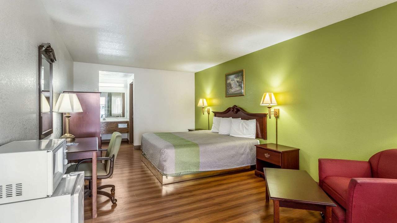 Photo of Bedroom in Santa Rosa