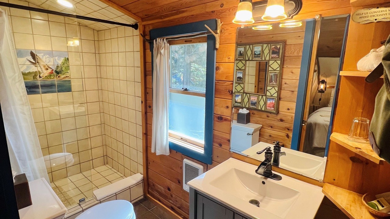 Photo of Bathroom in Sunnyside