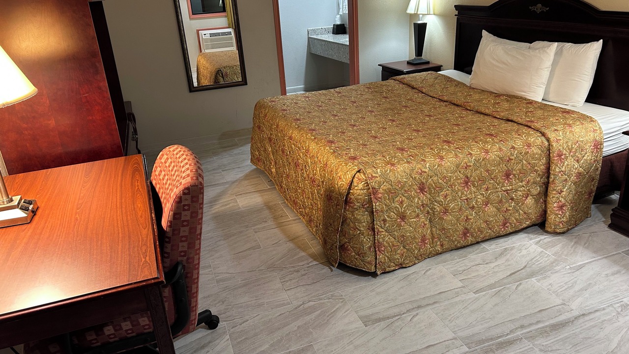 Photo of Bedroom in Eunice