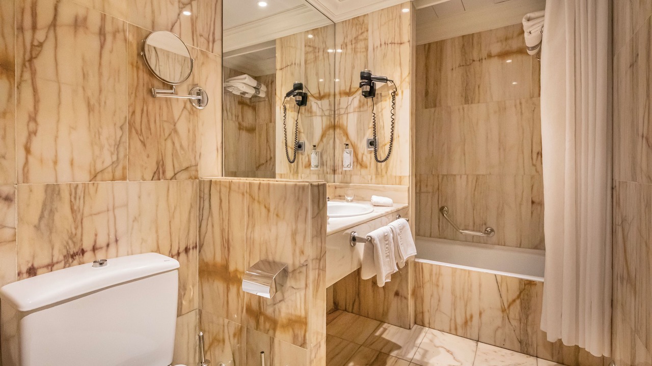 Photo of Bathroom in Pamplona City Centre