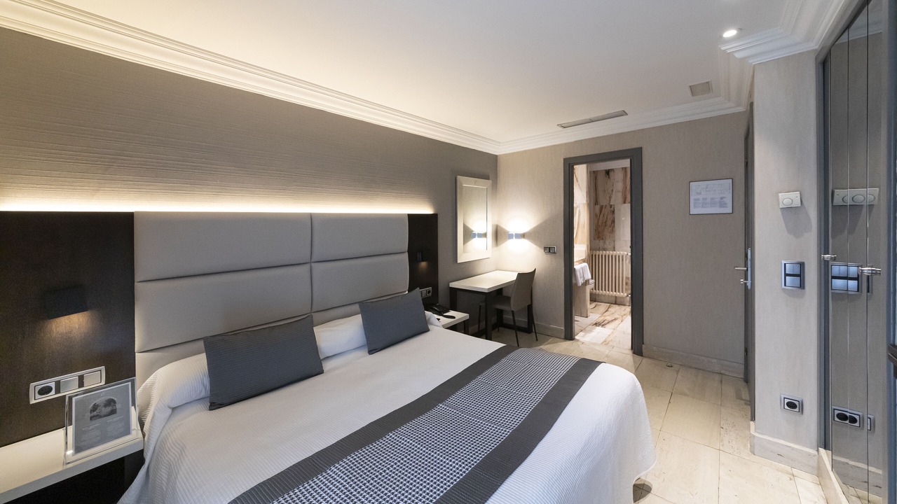 Photo of Bedroom in Pamplona City Centre