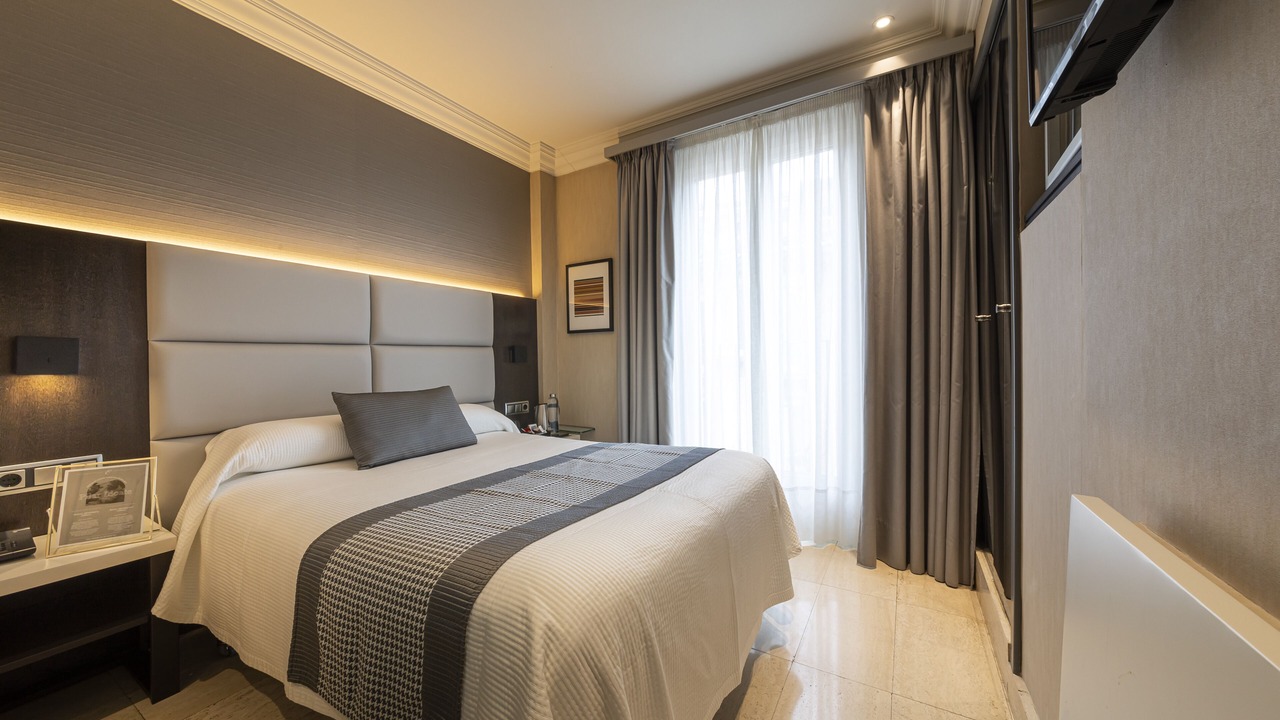 Photo of Bedroom in Pamplona City Centre