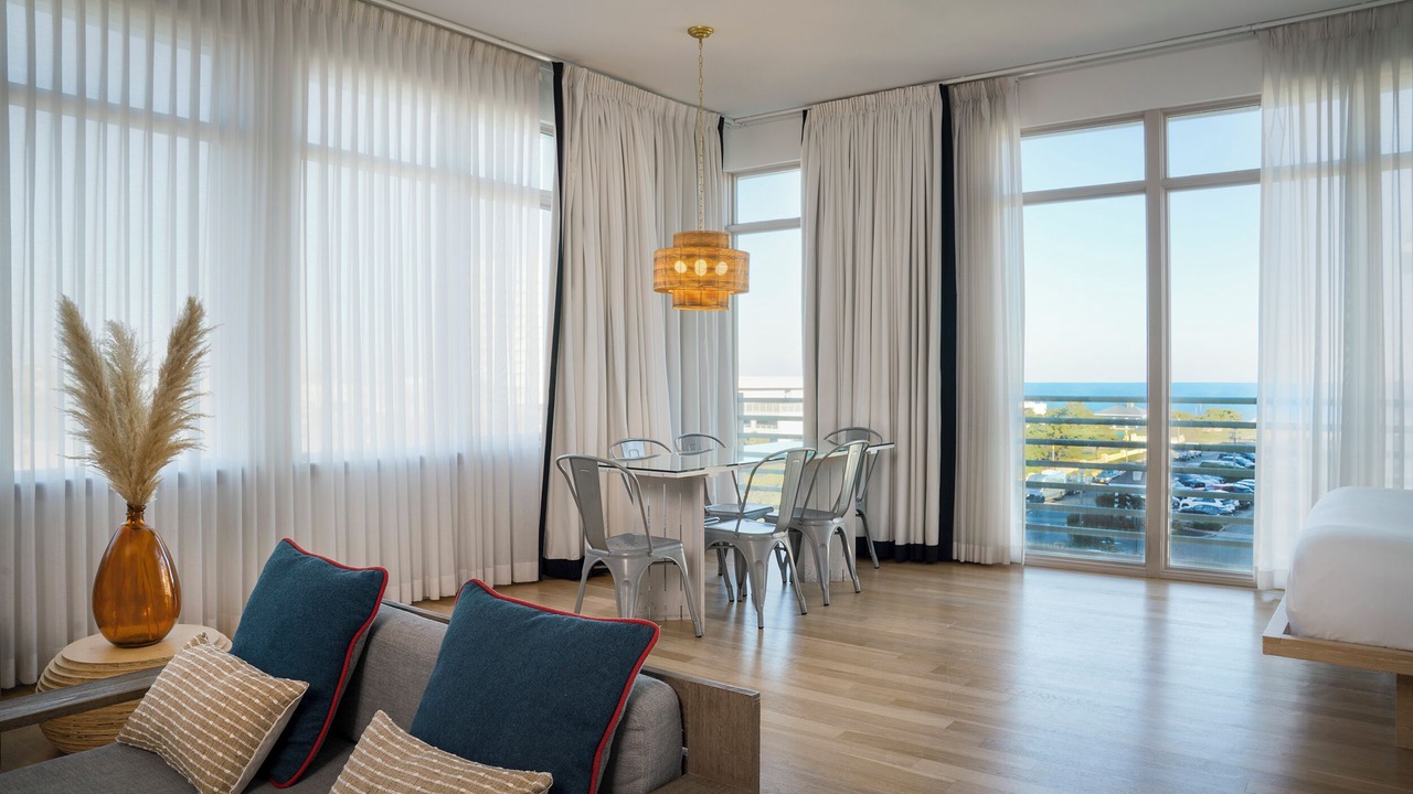 Photo of Livingroom in Long Branch