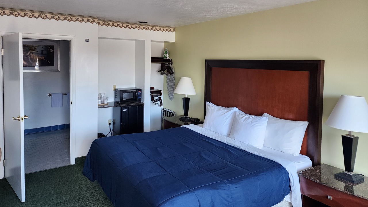 Photo of Bedroom in State College