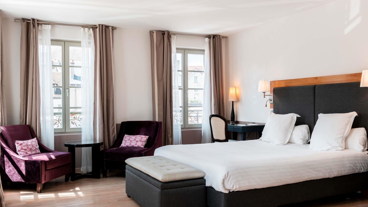 Photo of Bedroom in Maintenon