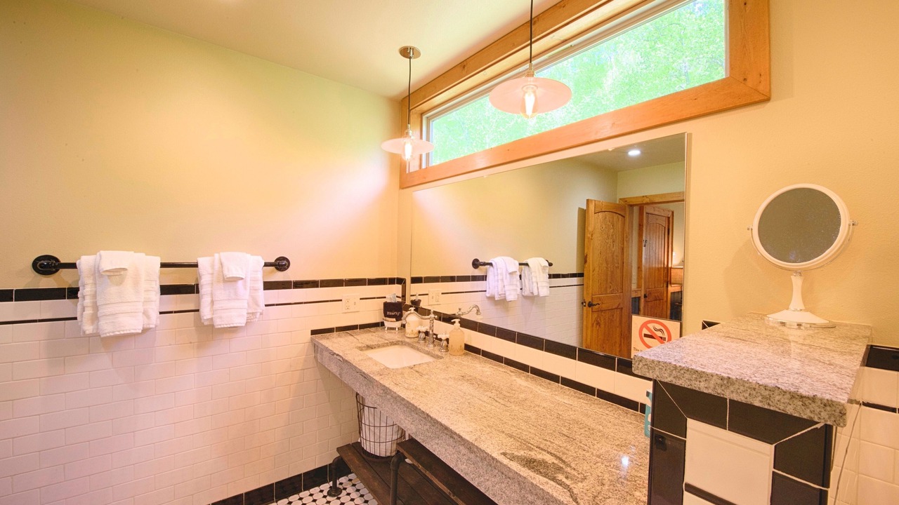 Photo of Bathroom in Tapoco
