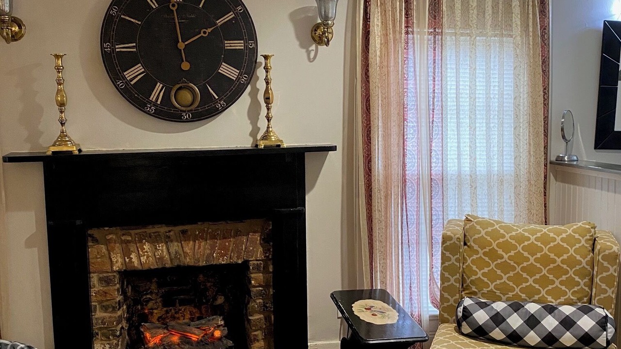 Photo of Bedroom in Dahlonega