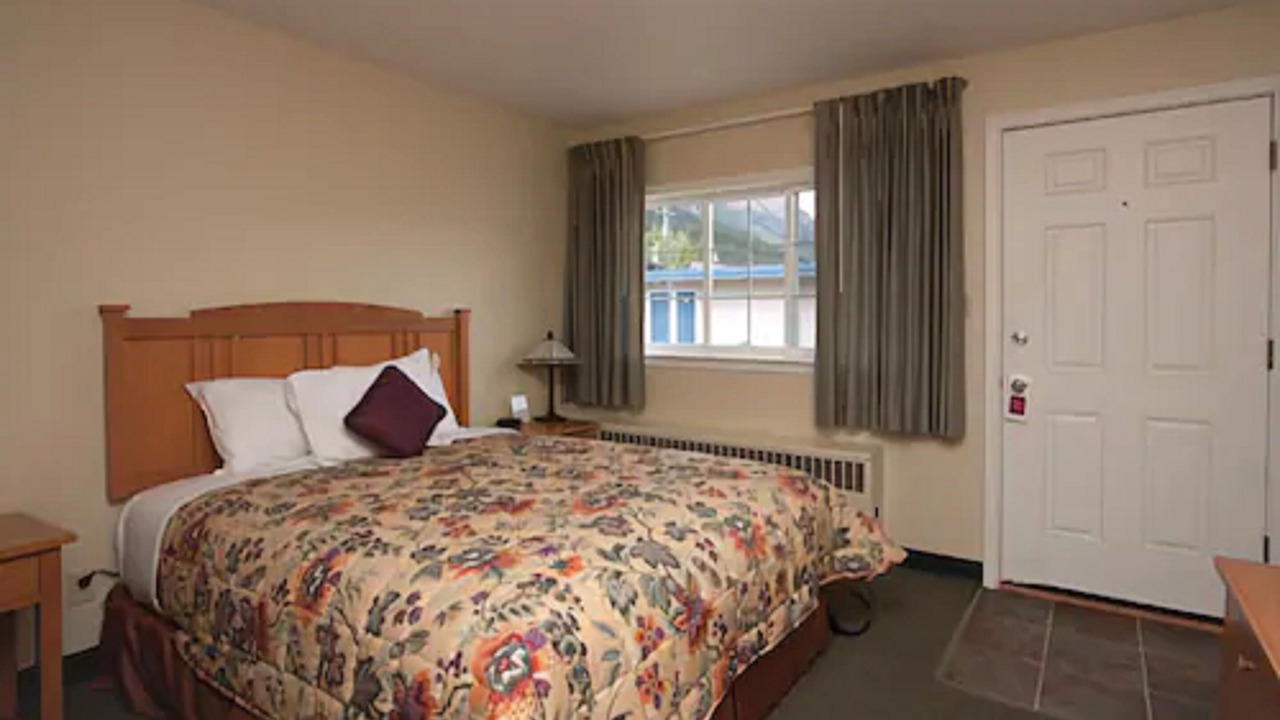 Photo of Bedroom in Seward